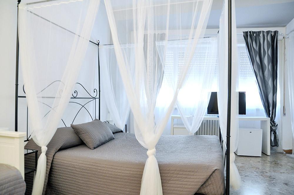 Ideal B&B Ρώμη Δωμάτιο φωτογραφία